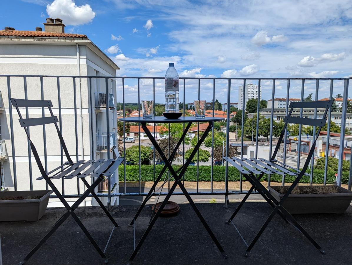 Bellejoie - Appartement T3- Poitiers Sud - direct Futuroscope - Parking et Wifi gratuit Extérieur photo